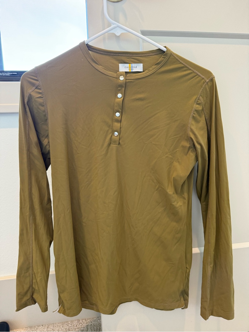 Callidae Long-Sleeve Henley Shirt — Olive Green
